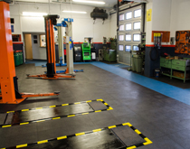 汽車(chē)4S店維修車(chē)間地板磚 藍(lán)色+灰色地面鋪裝材料