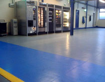 什么是耐磨防滑地磚？什么樣的地磚防滑又耐磨？防滑耐磨地板磚哪個(gè)品牌好？